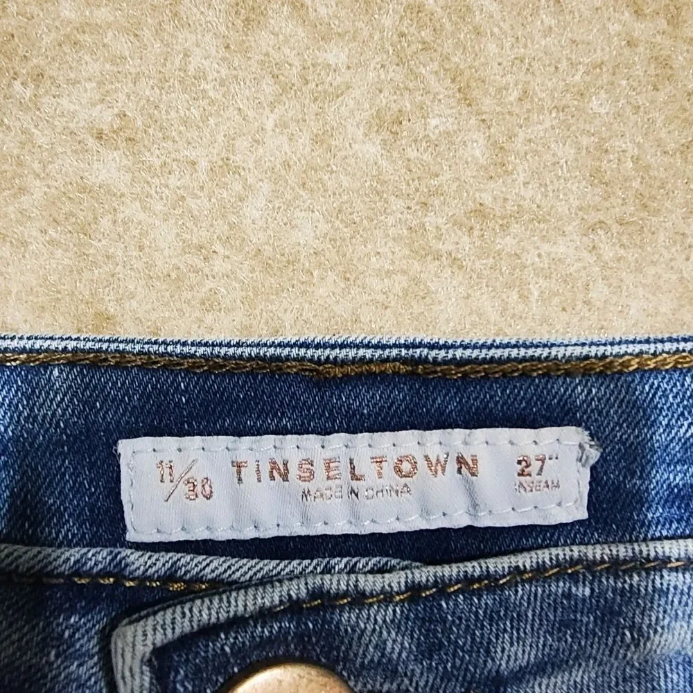 Tinseltown Juniors Distressed High Rise Jeans #4 - Picture 4 of 5